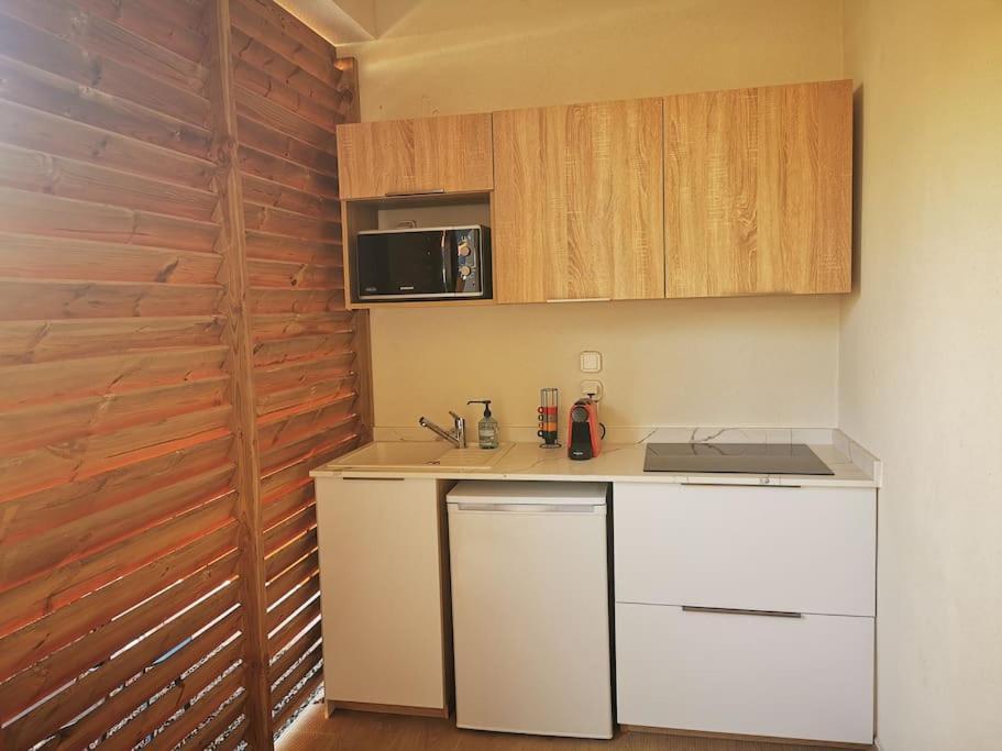 Studio Koton - 3 Etoiles - Deshaies Centre Ngoại thất bức ảnh
